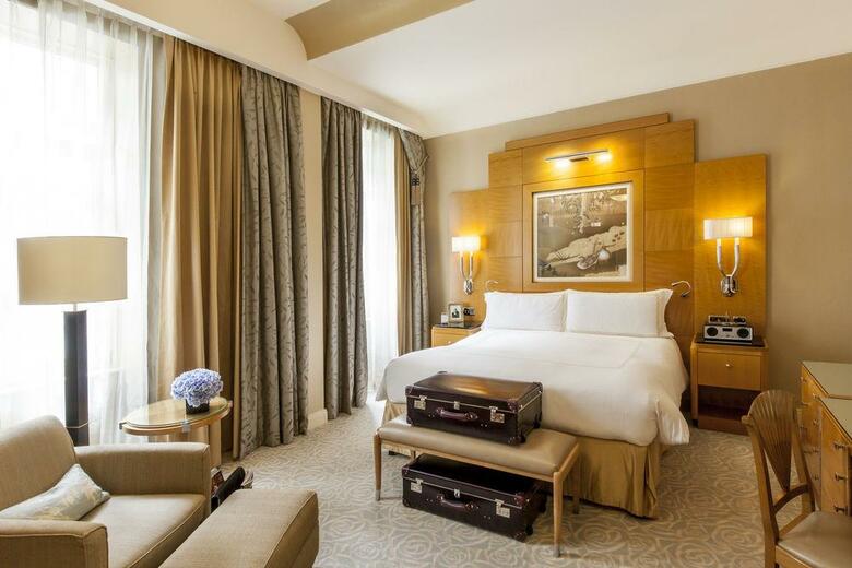 Hotel Savoy