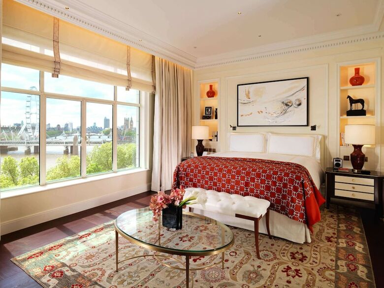 Hotel Savoy