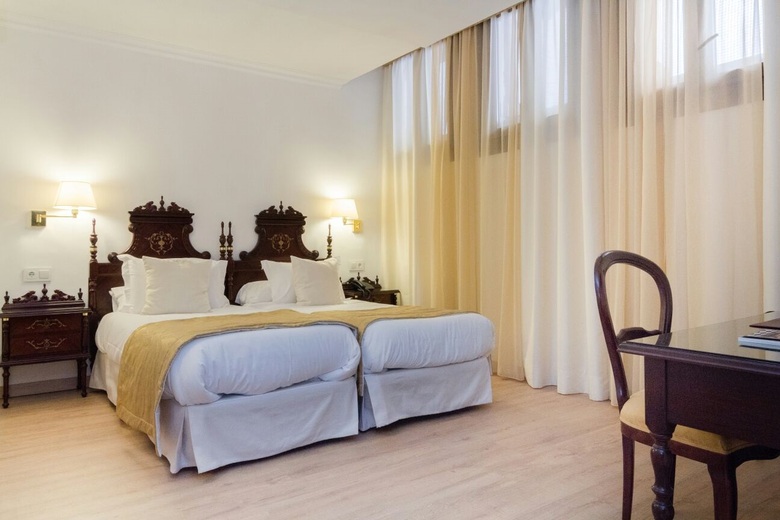 Hotel Born