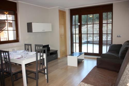 Apartamentos La Pleta 3000