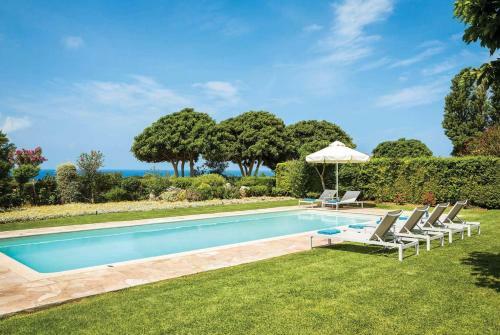 Villa Dionysus