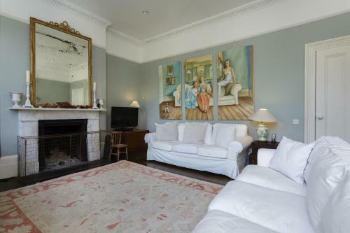 Veeve - Five Bedroom House In Greenwich