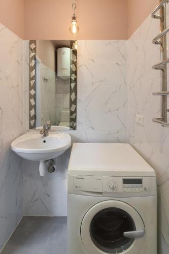 Apartment Panteleimona Kulisha 27