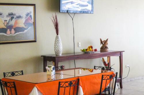 Dolphin Executives Hotel