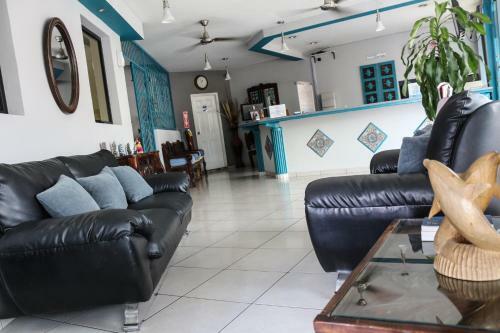 Dolphin Executives Hotel