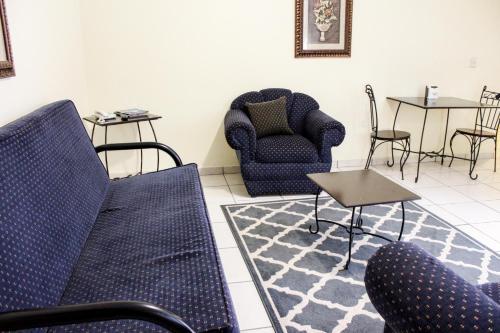 Dolphin Executives Hotel