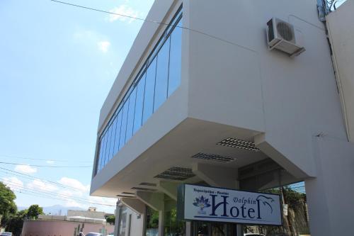 Dolphin Executives Hotel
