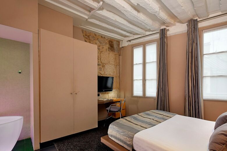 Hotel De Notre Dame