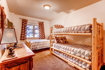 Hotel St. James Place