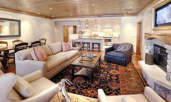 Hotel Elkhorn Lodge