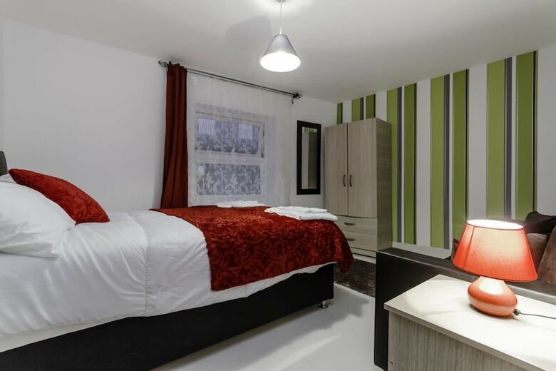 City Gate Serviced Apartments