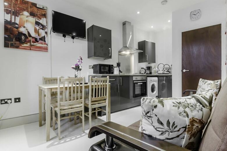 City Gate Serviced Apartments