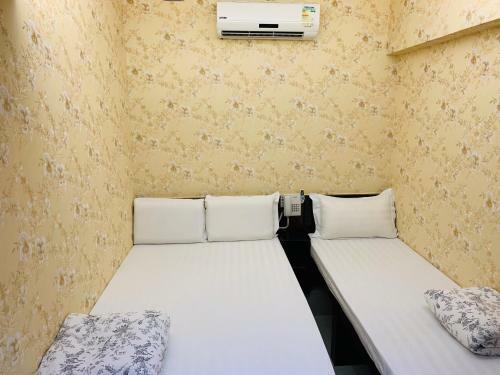 Hostal Modern Hotel