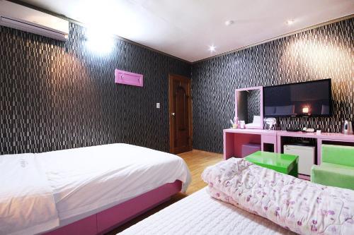 Apple Motel