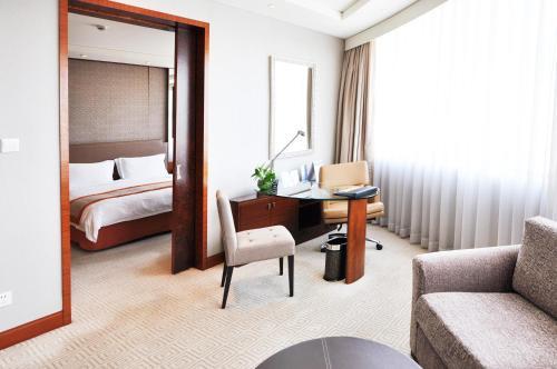 Hotel Howard Johnson Caida Plaza Shanghai
