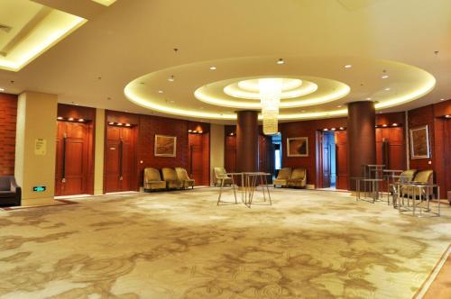 Hotel Howard Johnson Caida Plaza Shanghai