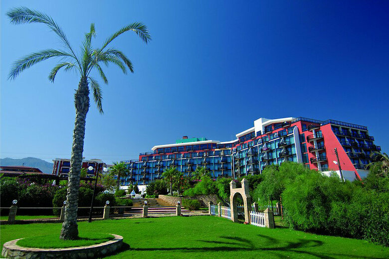 Hotel Merit Crystal Cove & Casino