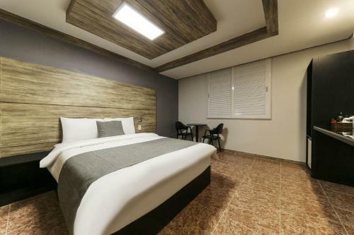 Major Hotel