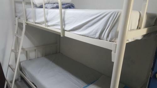Hostal Yacht Guesthouse