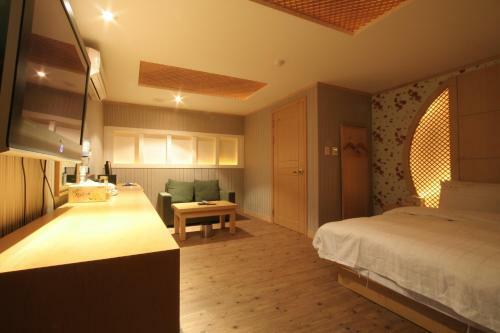 Utopia Hotel