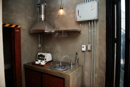Hostal Twotwo House