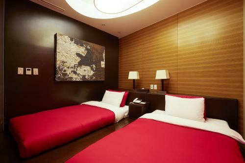 Tria Business & Boutique Hotel