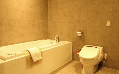 Tria Business & Boutique Hotel