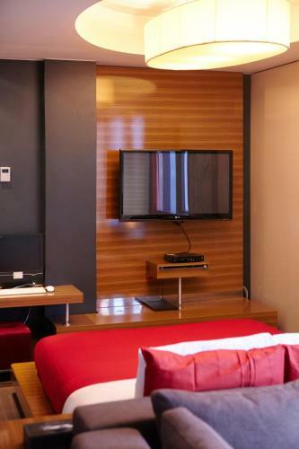 Tria Business & Boutique Hotel