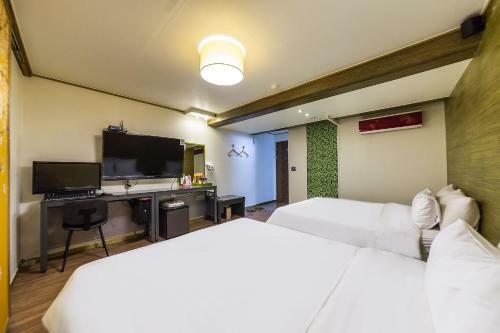 Hotel Wow Motel