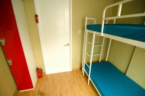 Hostal Kimchee Sinchon Guesthouse