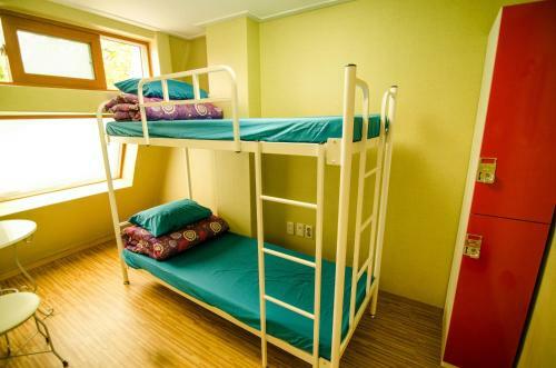 Hostal Kimchee Sinchon Guesthouse