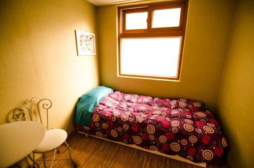 Hostal Kimchee Sinchon Guesthouse