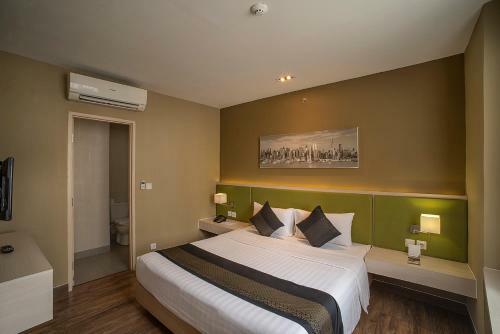 Grand Whiz Hotel Kelapa Gading Jakarta