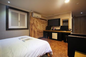 Luxe Hotel