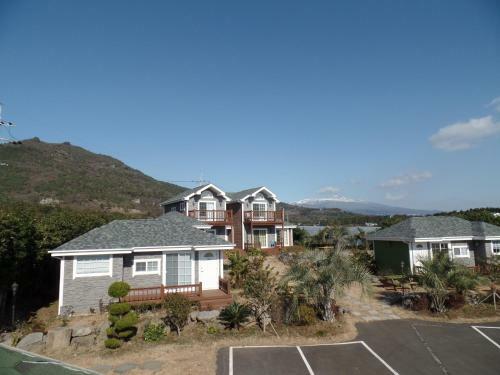 Jubilee Chalet