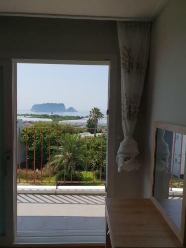 Jeju Bada Wi Olle Pension