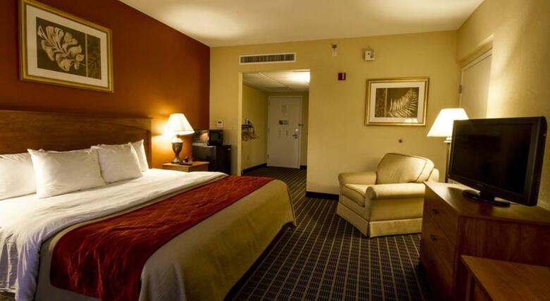 Hotel Clarion Inn & Suites Miami Airport