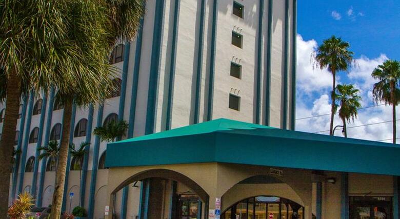 Hotel Clarion Inn & Suites Miami Airport