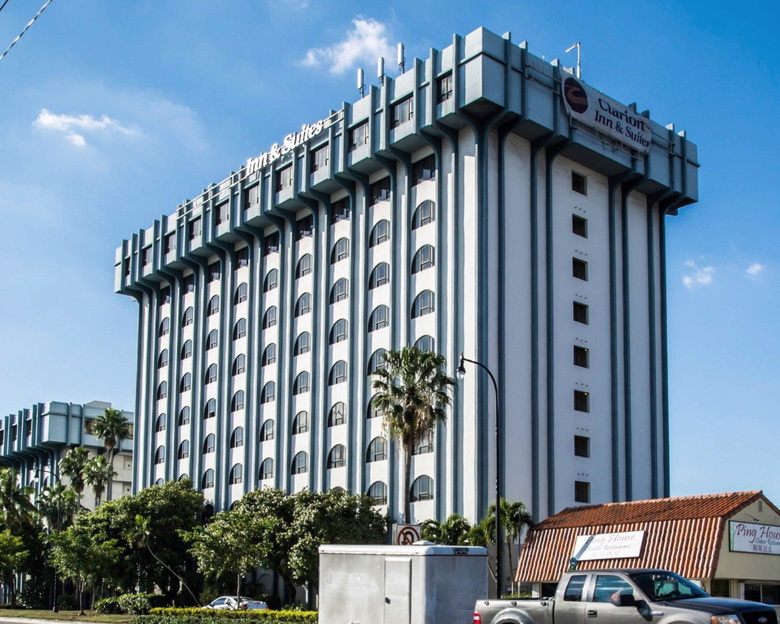 Hotel Clarion Inn & Suites Miami Airport