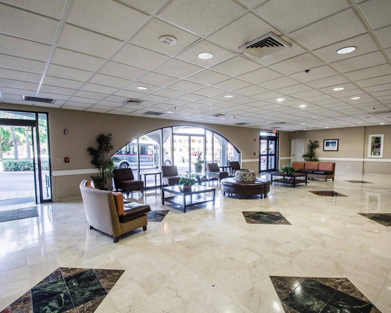 Hotel Clarion Inn & Suites Miami Airport