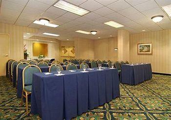 Hotel Clarion Inn & Suites Miami Airport