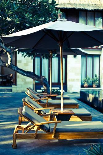 Hotel The Sandi Phala Beach Resort And Ma Joly Restaurant