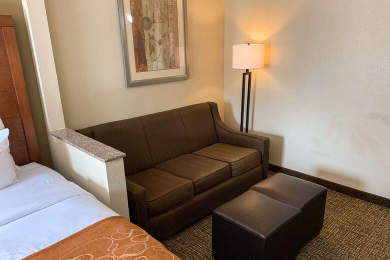 Hotel Comfort Suites