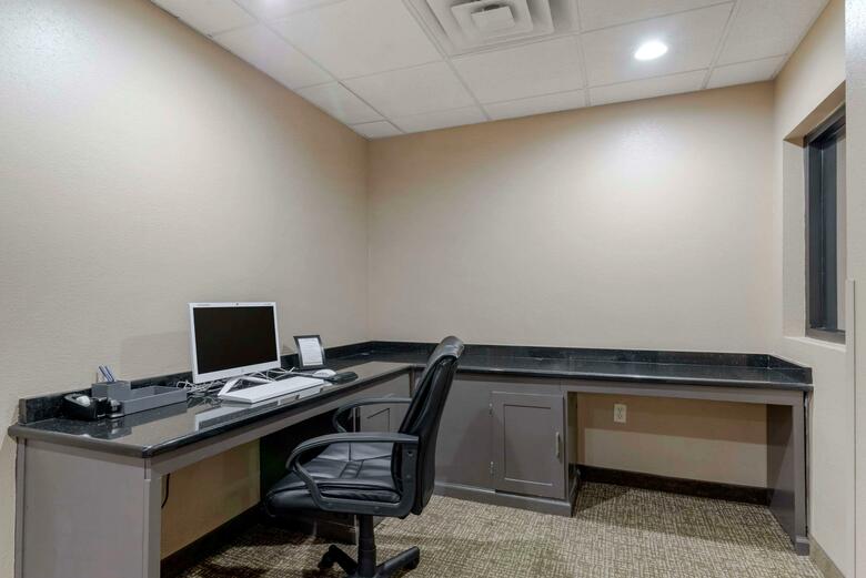 Hotel Comfort Suites