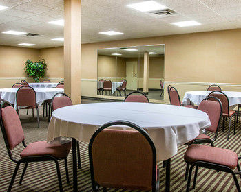 Hotel Comfort Inn (livonia)