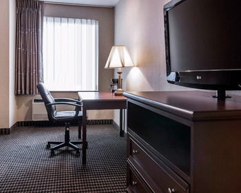 Hotel Comfort Inn (livonia)