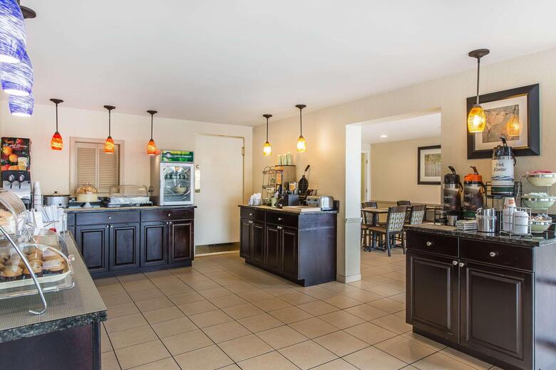 Hotel Comfort Inn