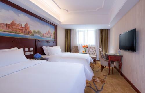 Vienna Hotel Dongguan Tangxia Lincun Square