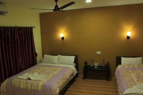 Hotel Chitwan Safari Camp & Lodge