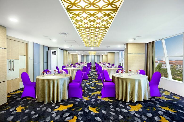 Quest Hotel Surabaya